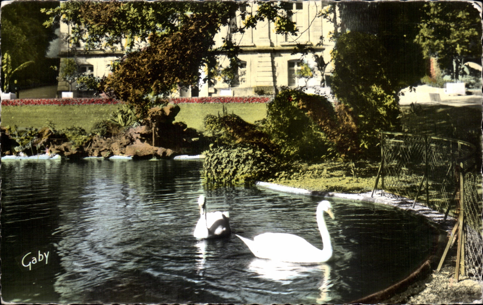 Fontenay-le-Comte — City Hall Garden — Artaud & Fils Editions