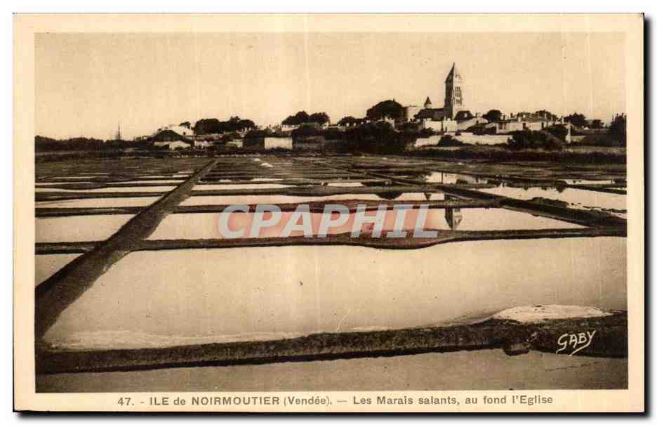 CPA Ile de Noirmoutier (Vendee) Les Marais Salants au fond I Eglise