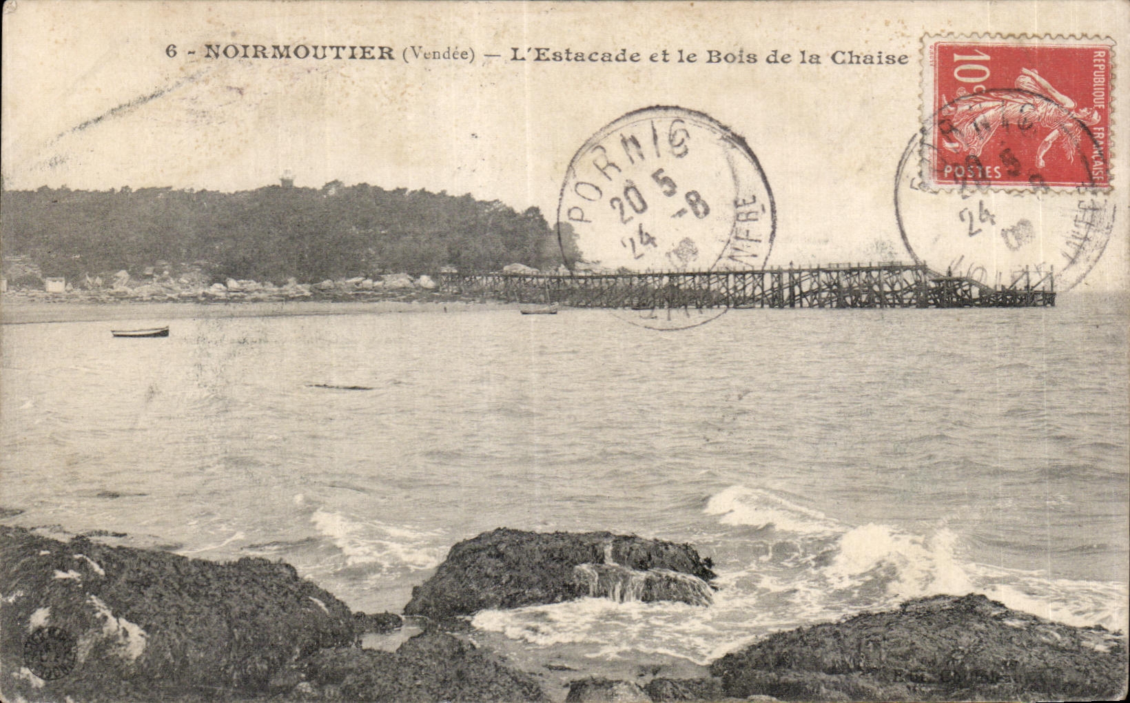 CPA Noirmoutier (Vendes) L Estacade et le Bois de la Chaise
