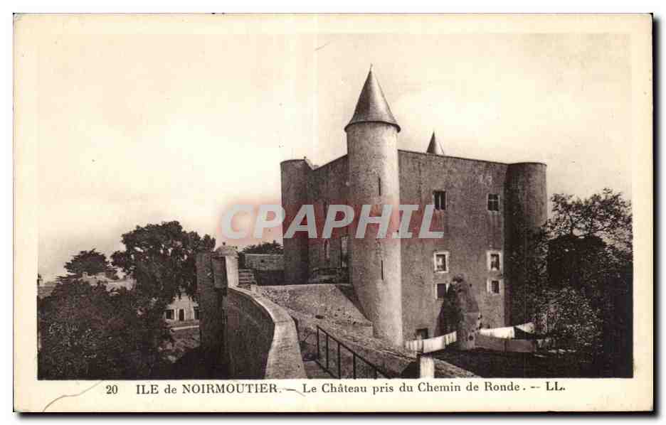 CPA L Ile De Noirmoutier Le Chateau prise du Chemin de Ronde