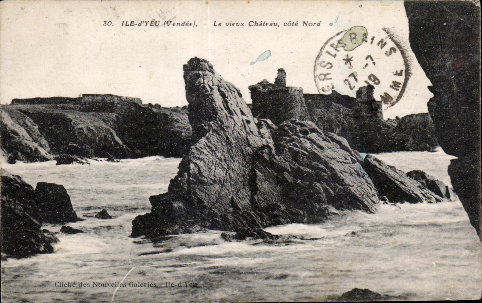 CPA Ile D Yeu Le Vieaux Chateau Cote Nord