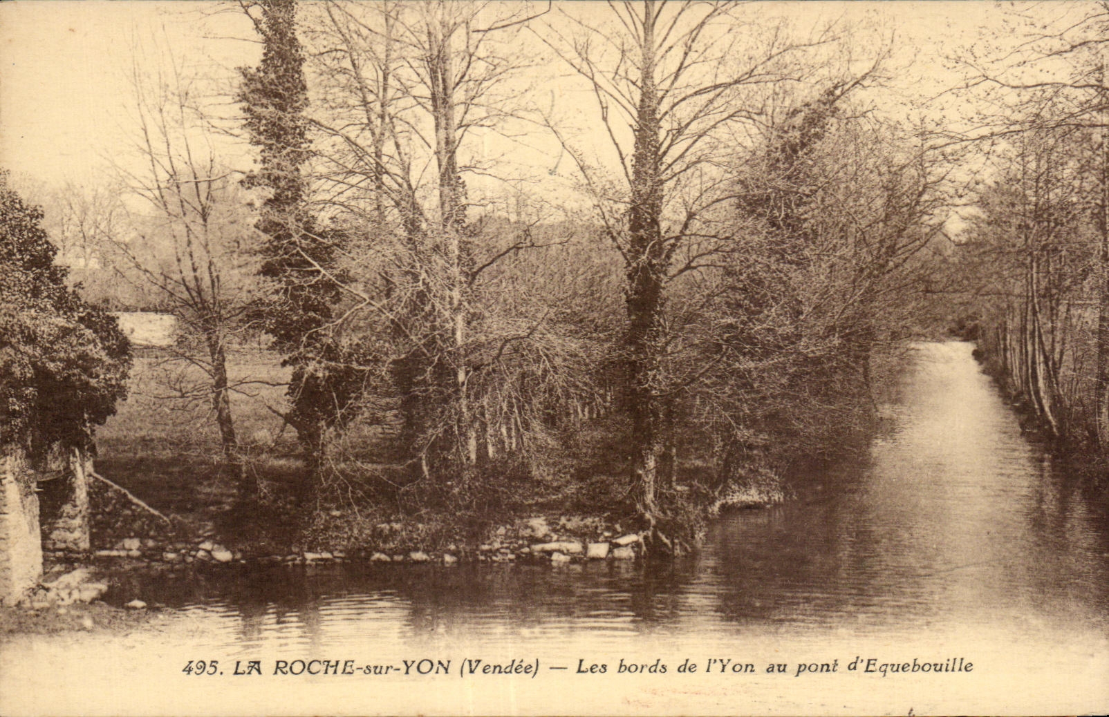 LA ROCHE-sur-YON (Vendée) — Les bords de l'Yon au pont d'Equèbouille — n°495