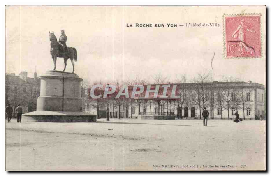 CPA La Roche Sur Yon L Hotel de Ville