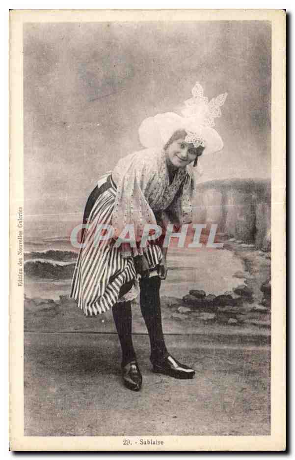 Sablaise — femme en costume traditionnel — Édition des Nouvelles Galeries, n°20