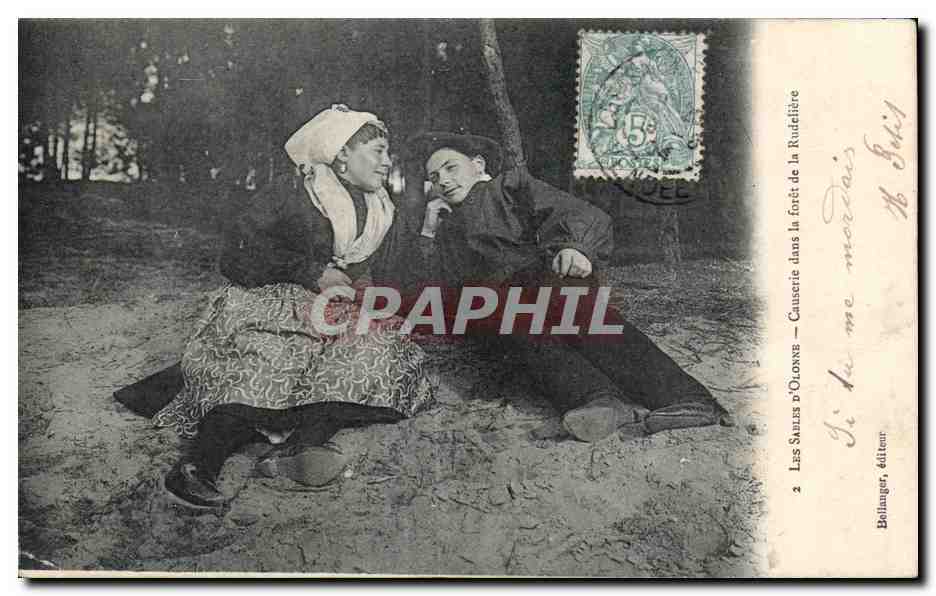 CPA Les Sables D olonne Causerie dans la foret de la rudeliere Folklore Costume
