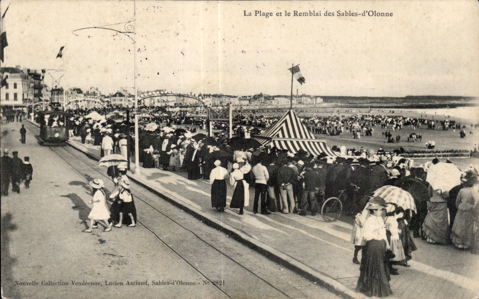La Plage et le Remblai des Sables-d'Olonne — Nouvelle Collection Vendéenne, Lucien Amiaud, N° 2821