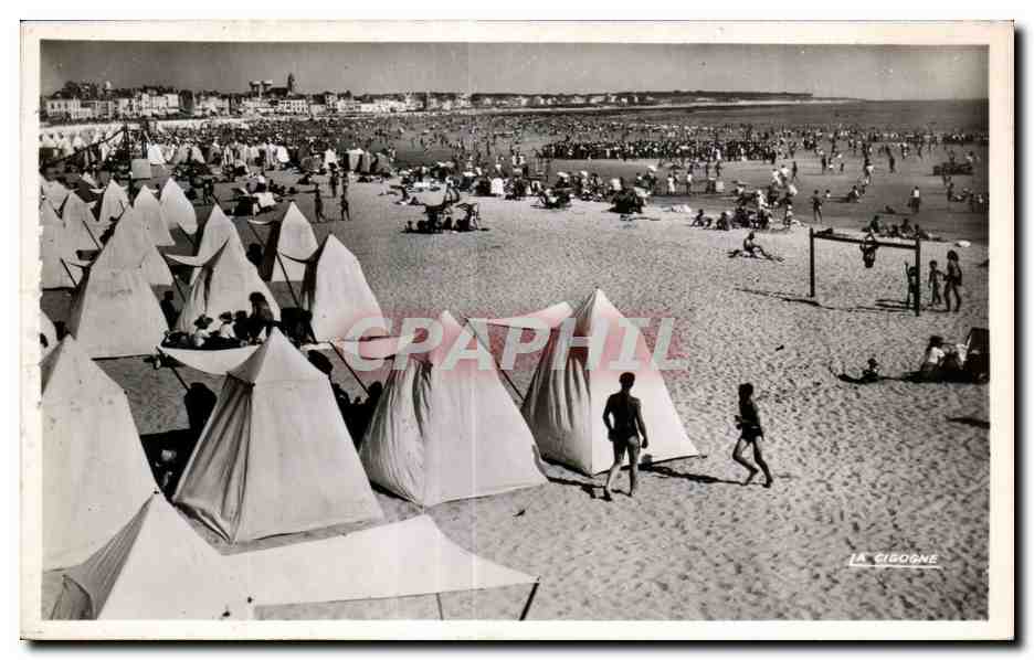 CPA Les sables d olonne la plage
