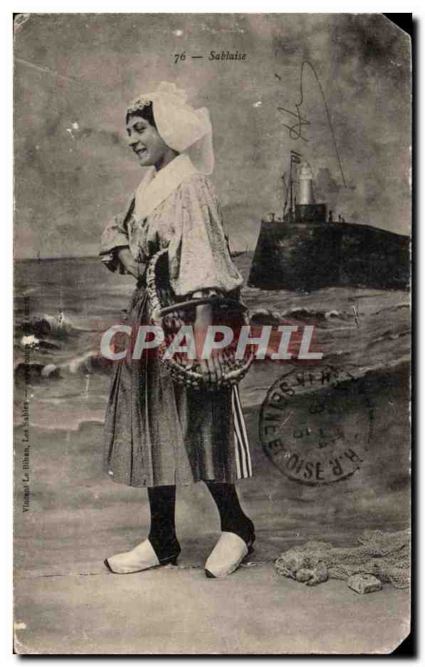 CPA Sables D olonne Femme Folklore Costume