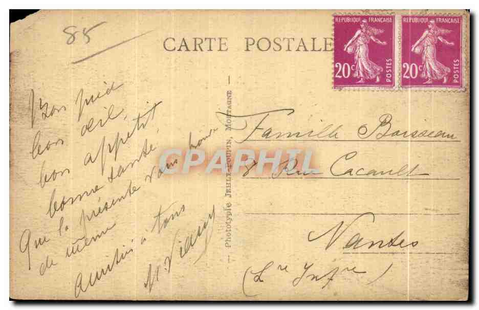 CPA Les Sables d Olonne Les sables d Olonne les quais Folklore Costume — Back