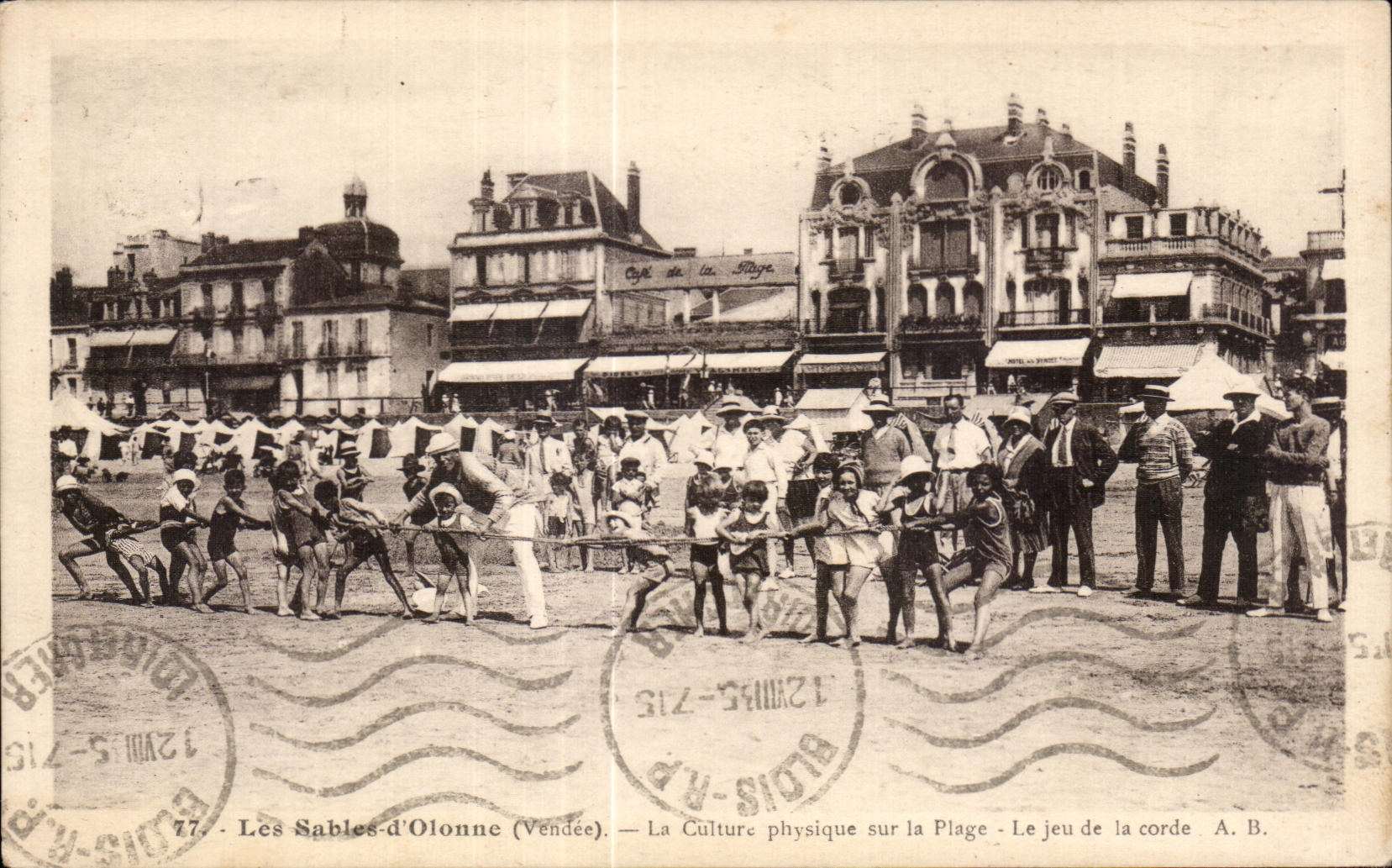 Les Sables-d'Olonne (Vendée) — Physikalische Kultur an der Strand. Das Seilspiel. A. B.