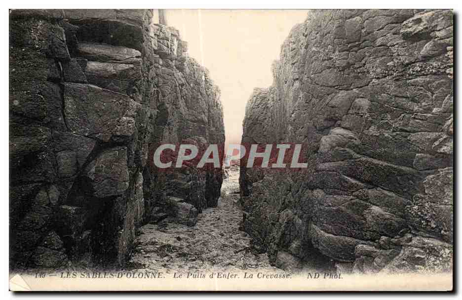 Les Sables-d'Olonne — Le Puits d'Enfer. La Crevasse — ND Phot.