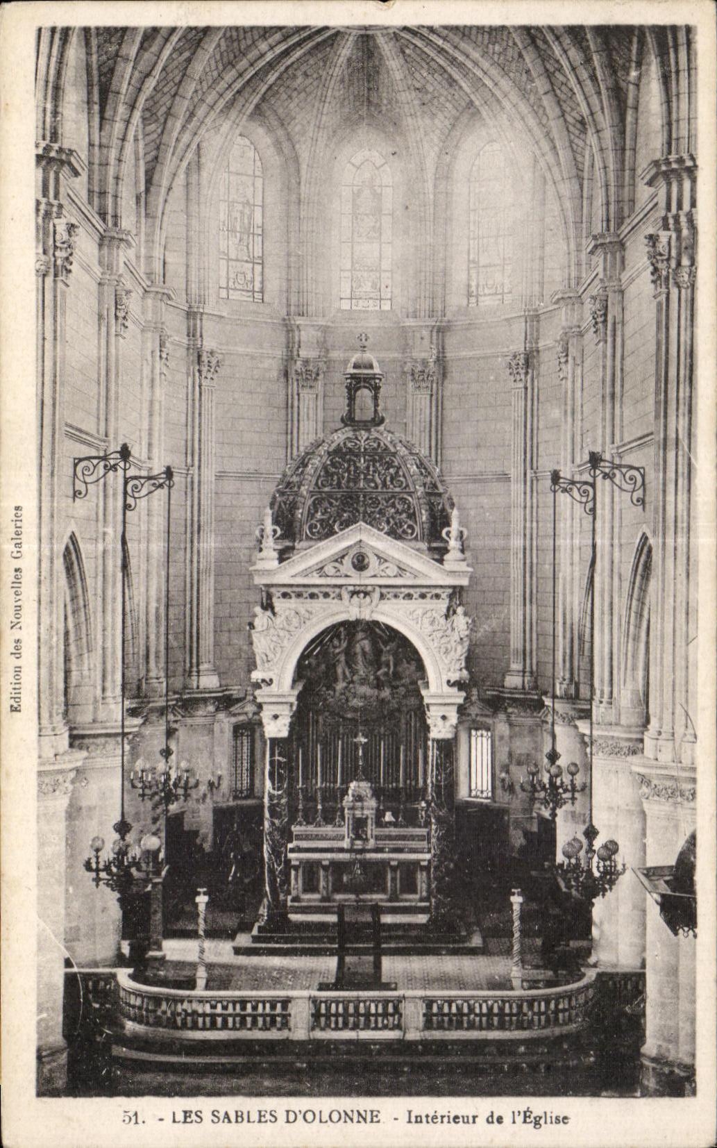 Les Sables-d'Olonne - Intérieur de l'Église — Édition des Nouvelles Galeries, n°51
