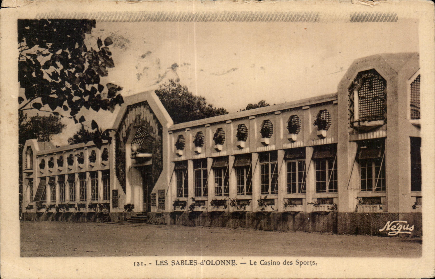 CPA Les sables d Olonne le casino des sports
