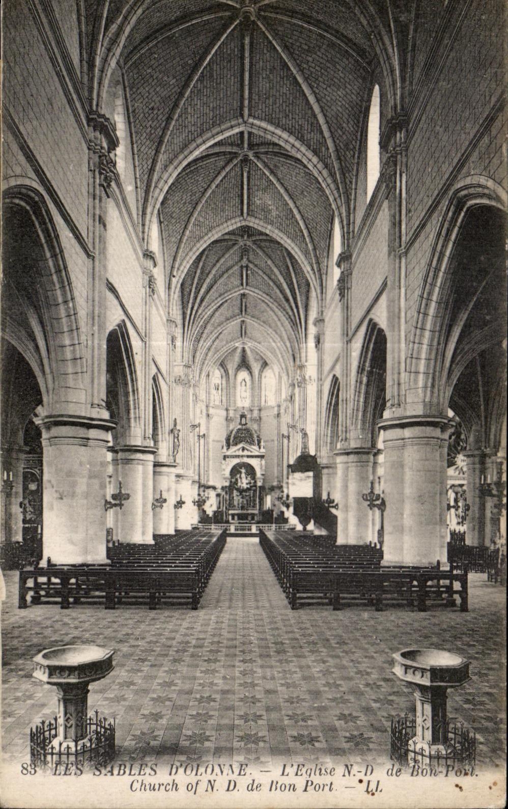 CPA Les sables d Olonne l Eglise n d de bon port church of n d bon port