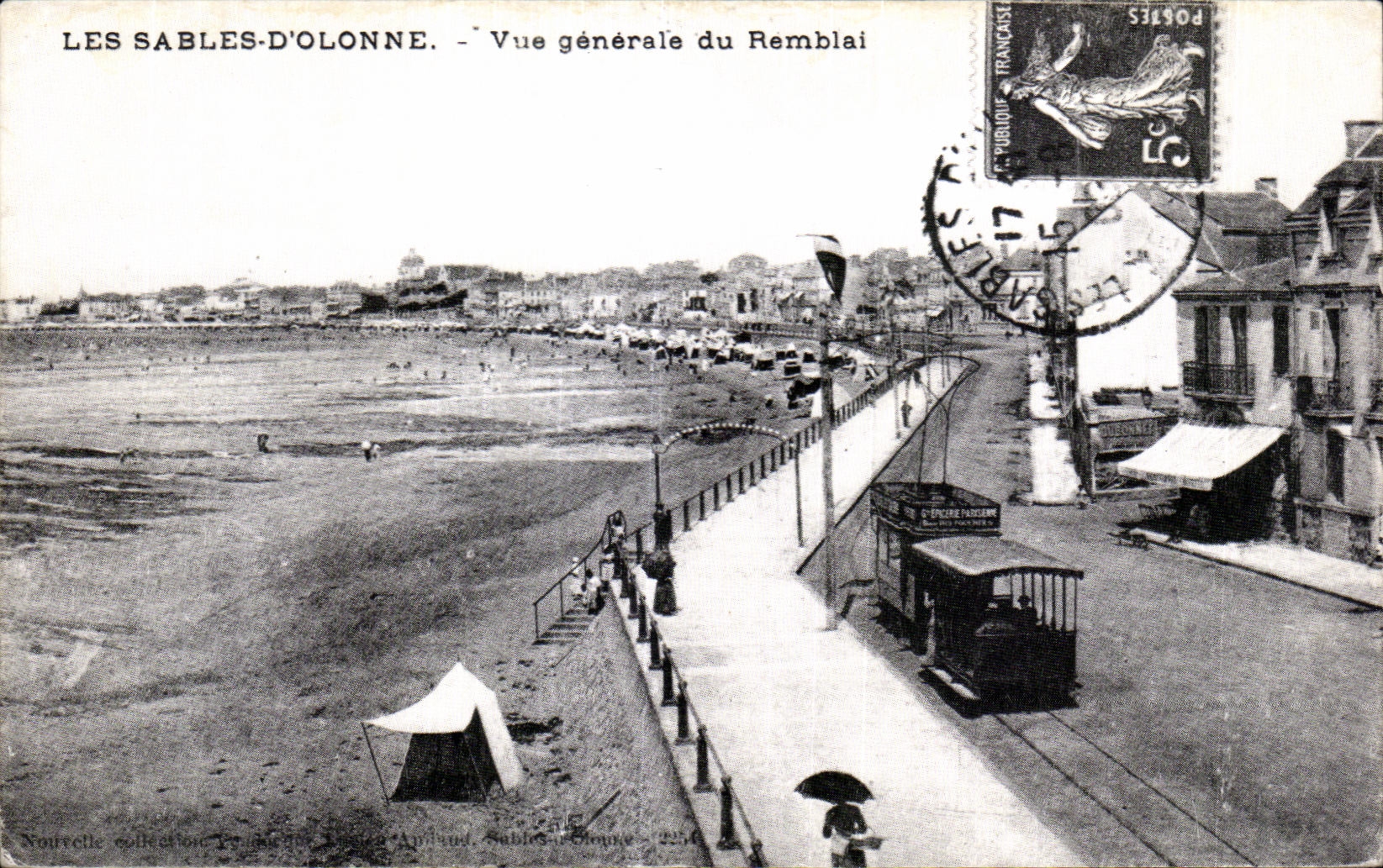 CPA Les sables d Olonne vue generale du remblai Tramway