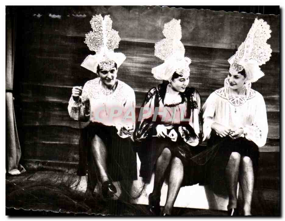 Trois danseuses en costumes sablais — Éditions Gaby, Nantes — n° 20