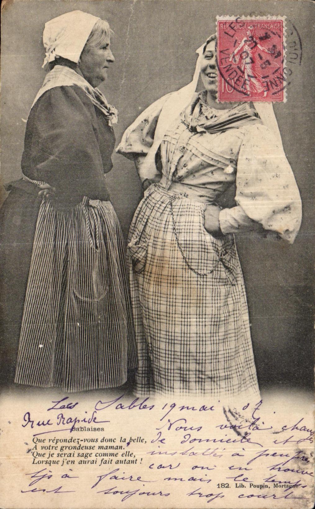 Dos mujeres en traje rural — Lib. Poupin, Mortagne — n° 182