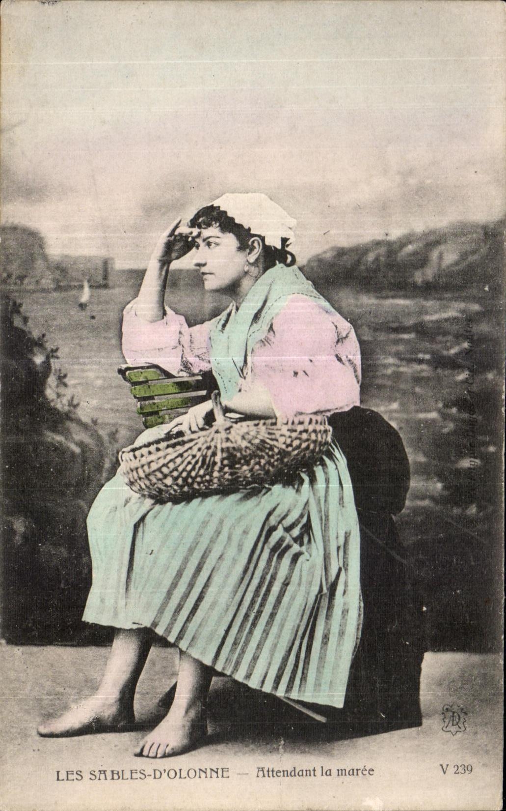 Les Sables-d'Olonne — Attendant la marée — V 239