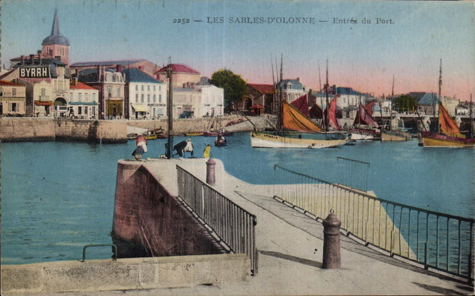 Les Sables-d'Olonne — Entrée du Port — BYRRH