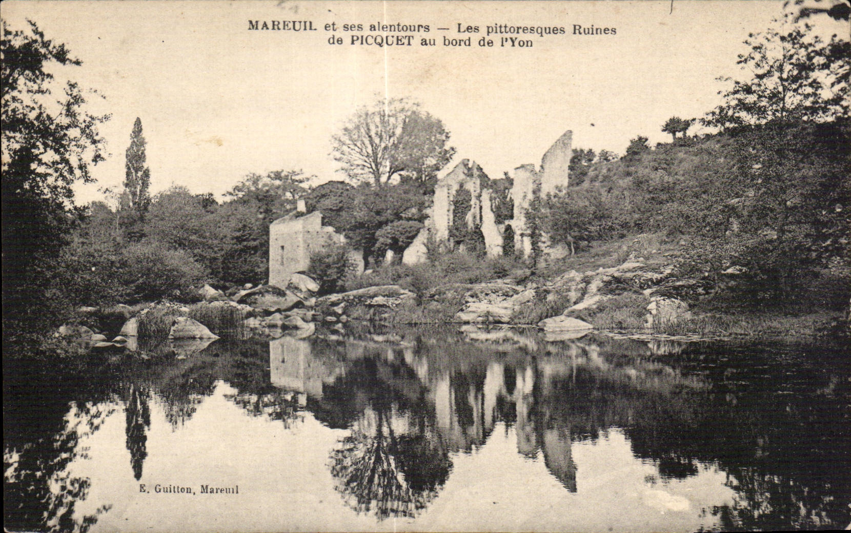 CPA Les pittoresques ruines de picquet au bord de l Yon
