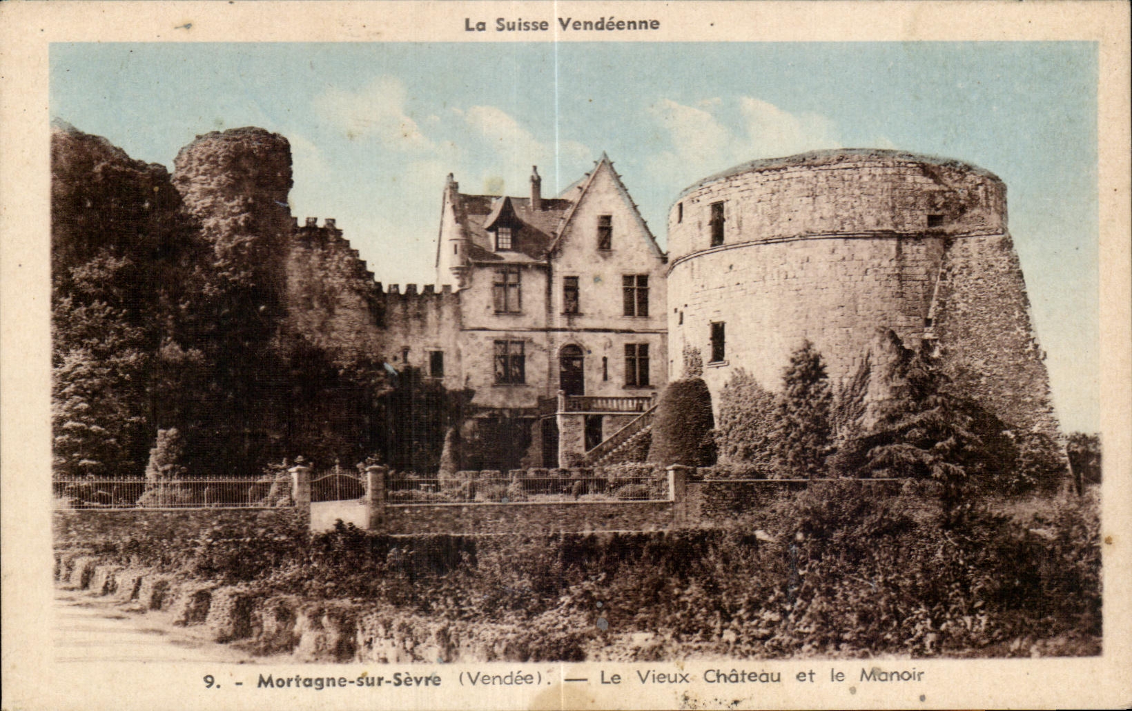 CPA Mortagne sur sevre vendee le vieux chateau et le manoir