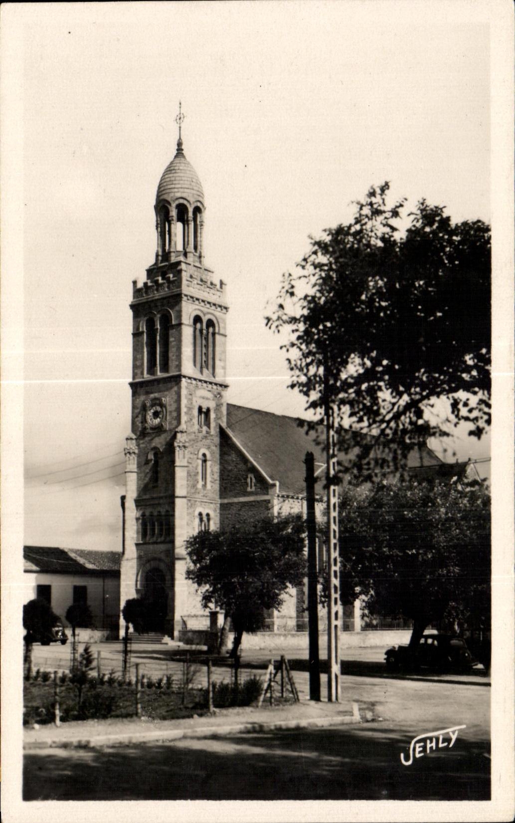 CPA Croix de Vie (Vendee) L Eglise