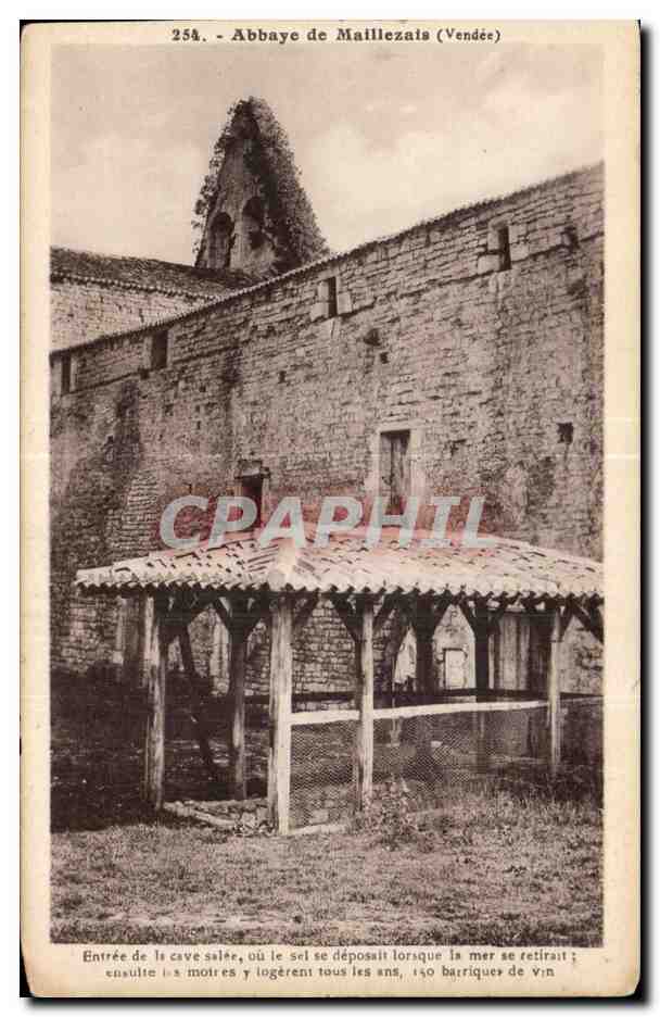CPA Abbaye de Maillezais (Vendee) Entree de la cave salee ou le sel se deposait