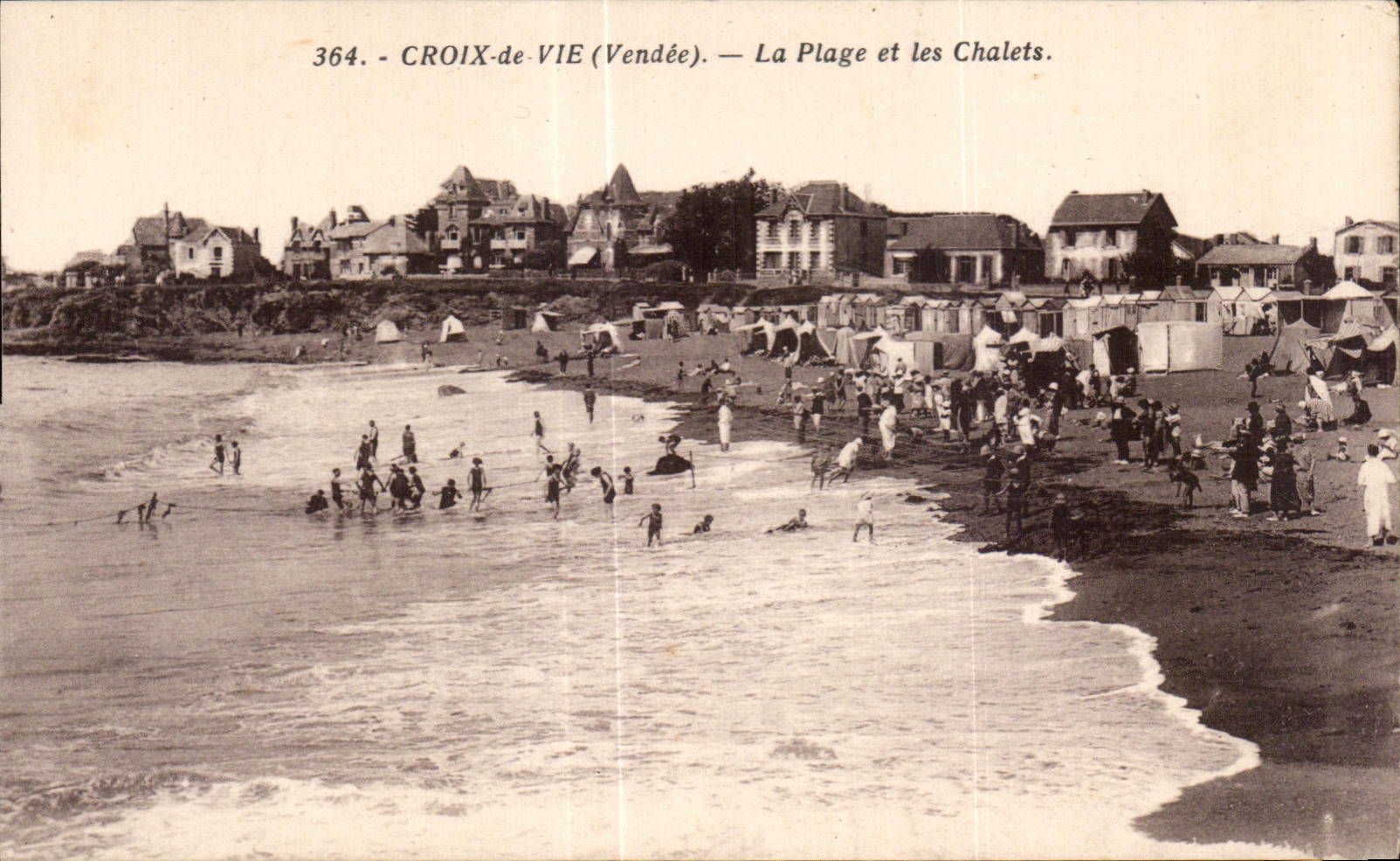 CPA Croix de Vie (Vendee) La Plage et les Chalets