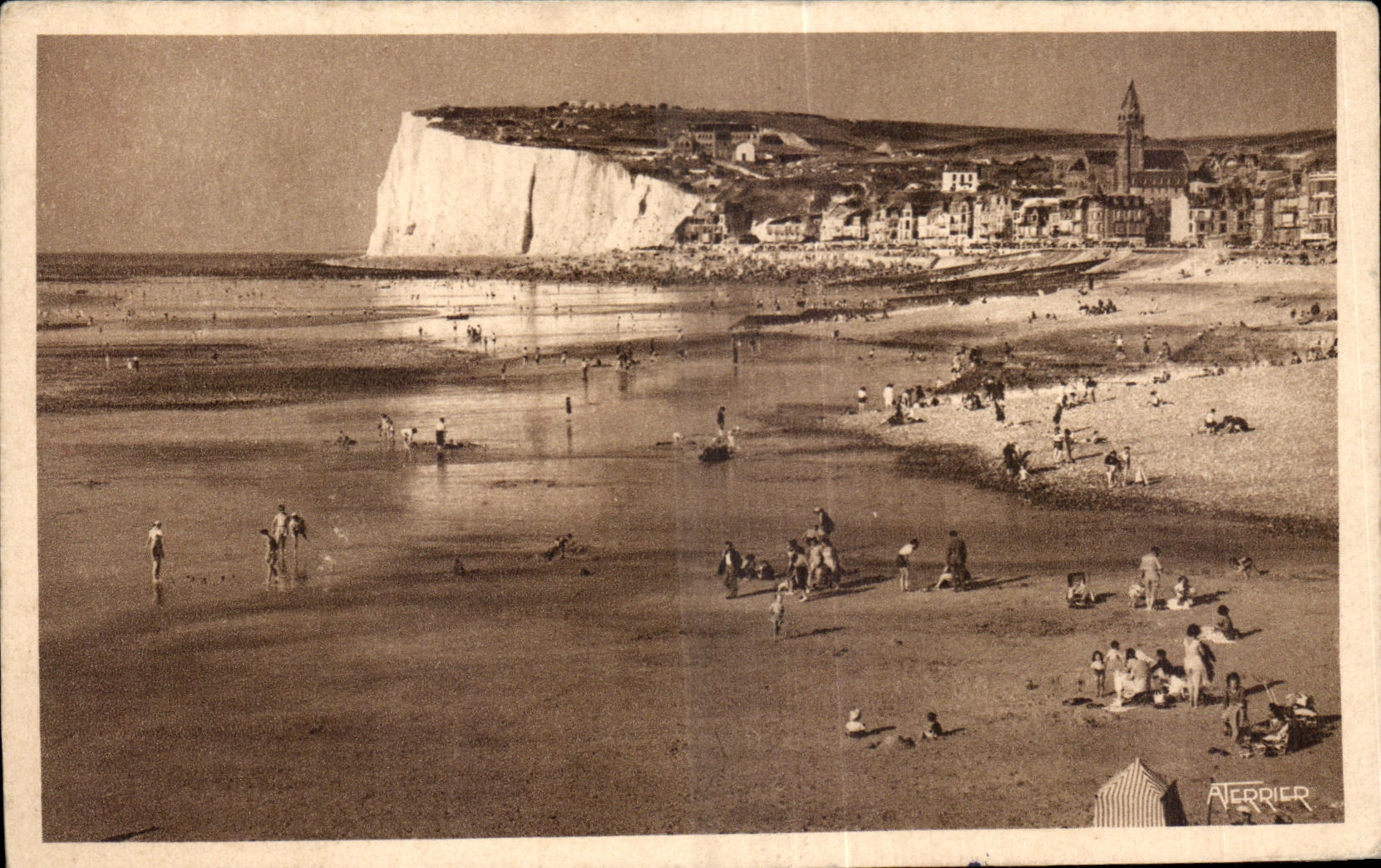 CPA Mers les Bains Somme la Plage de sable fin