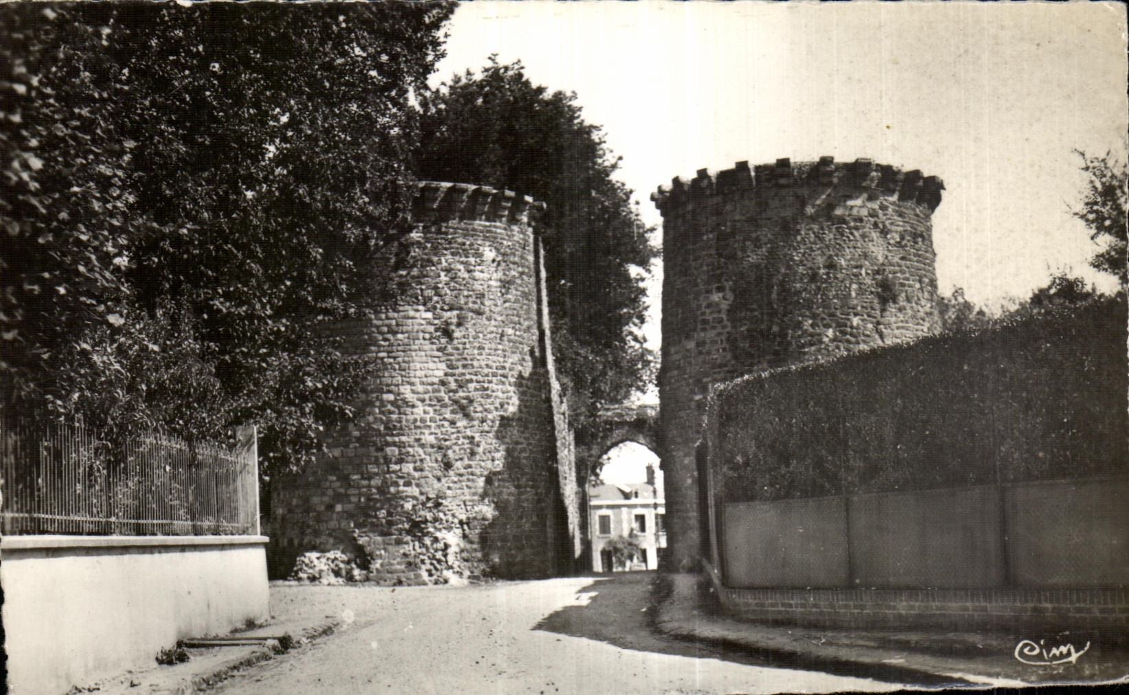 CPA St Valery Somme La Porte Jeanne d Are