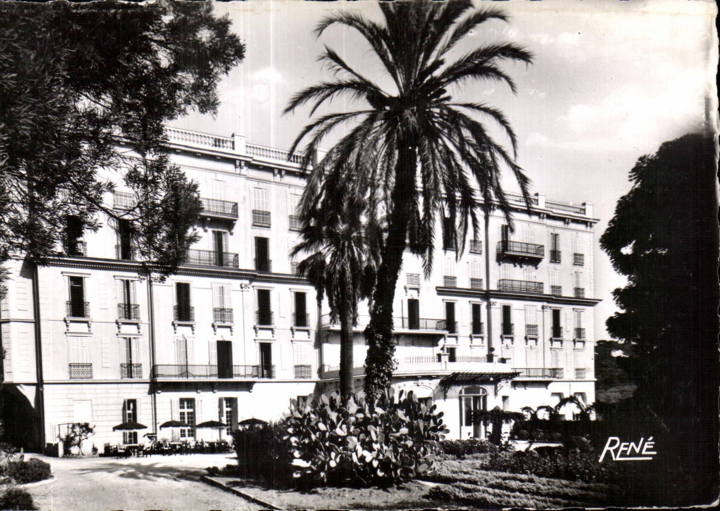 Erholungsheim und Genesungszentrum « Châteaubriand » — Hyères-les-Palmiers (Var) — Studio René