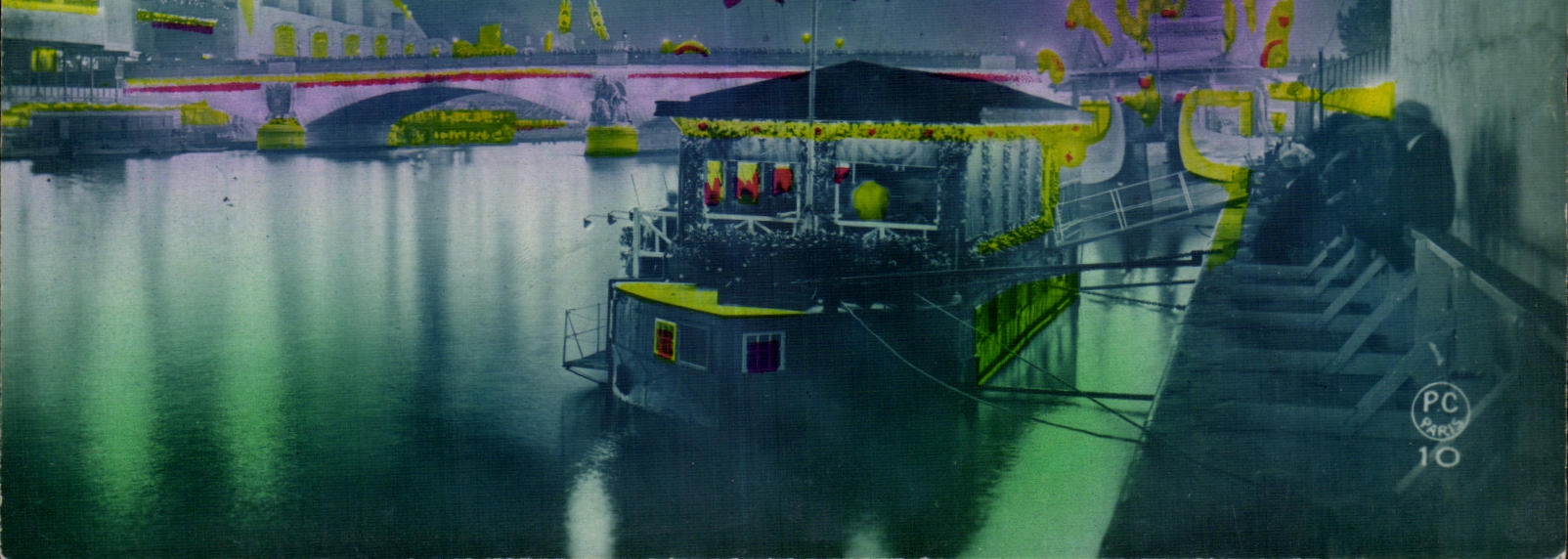 CPA Exposition Internationale de Arts Decoratifs Paris 1925 Vue de Nuit Tour Eiffel Peniche 