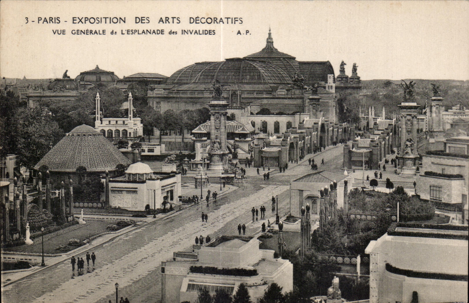 Paris - Ausstellung der Dekorativen Künste - Allgemeiner Blick auf die Esplanade der Invaliden