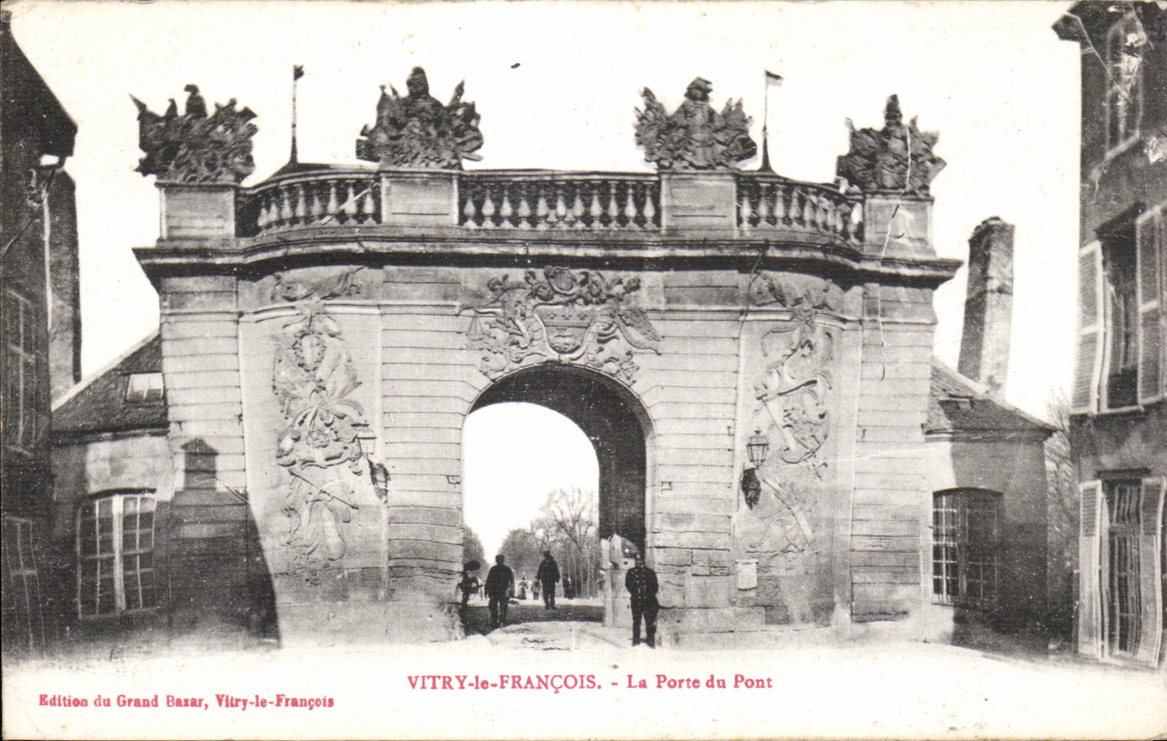 CPA Vitry le Francoise la Porte du Pont
