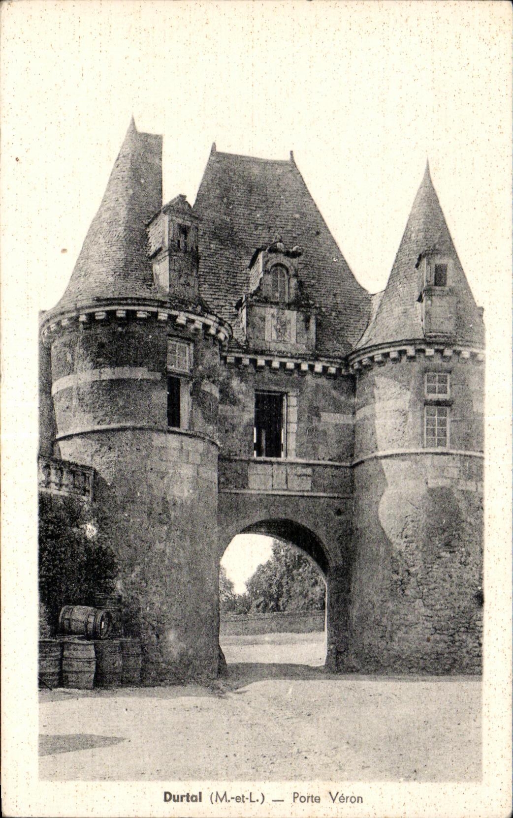 CPA Durtal M et L Porte Veron