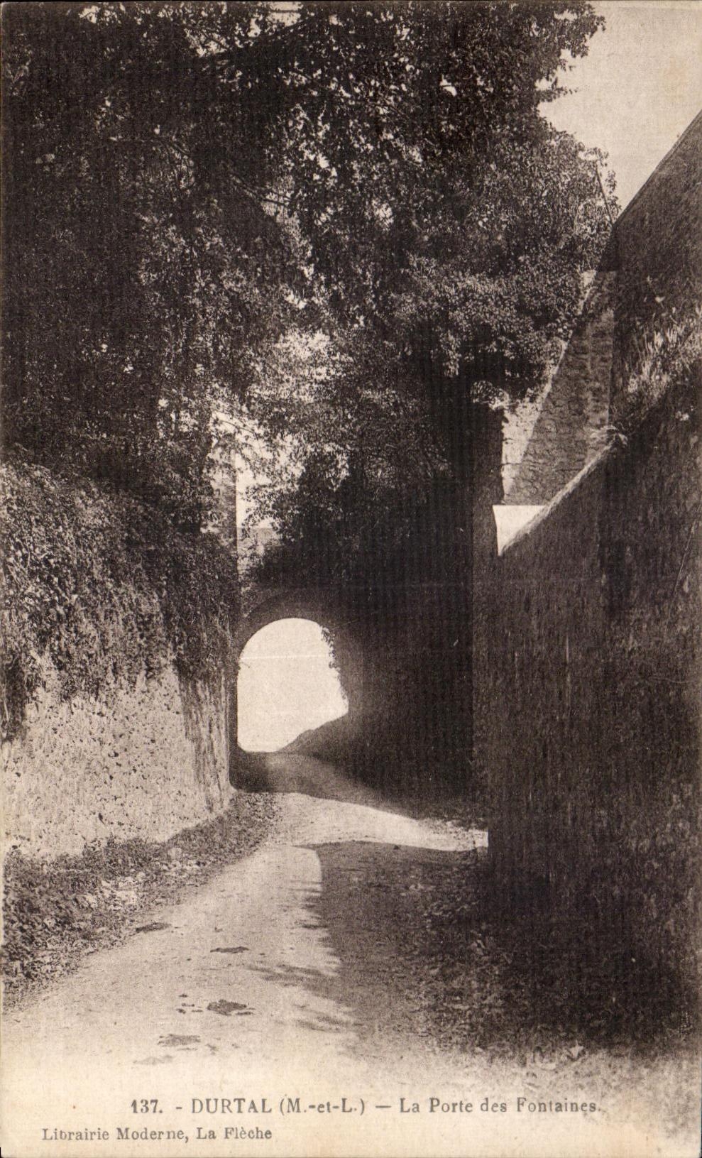 CPA Durtal M et L la Porte des Fontaines