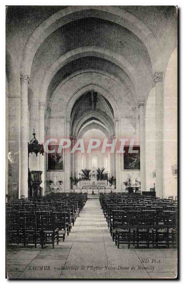 CPA Saumur Interieur de I Eglise Notre Dame de Nantilly