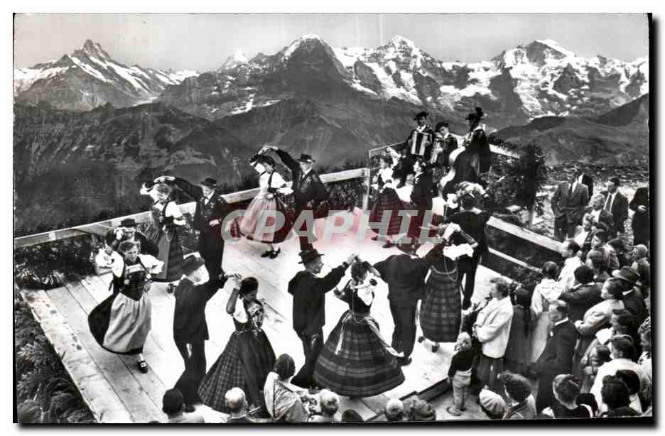 CPSM Suisse Niederhorn Schweiz Bergchilbi Eiger Monch und Jungirau