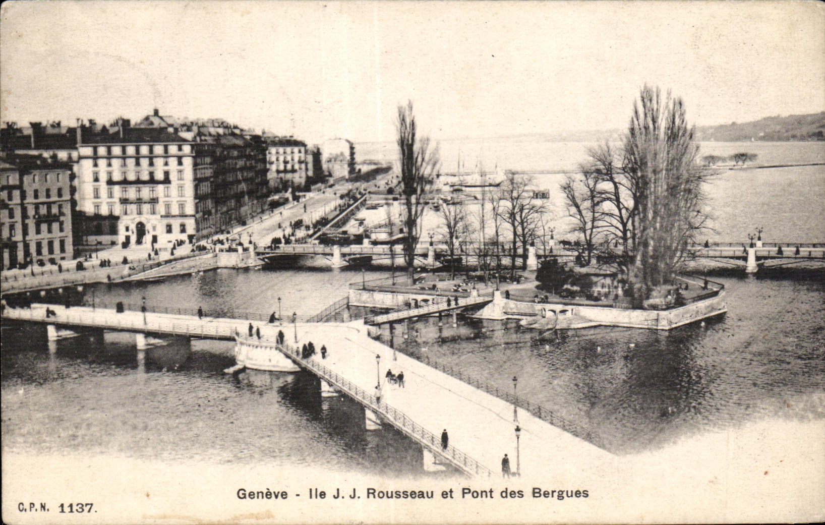 CPA Geneve Ile J J Rousseau et Pont des Bergues