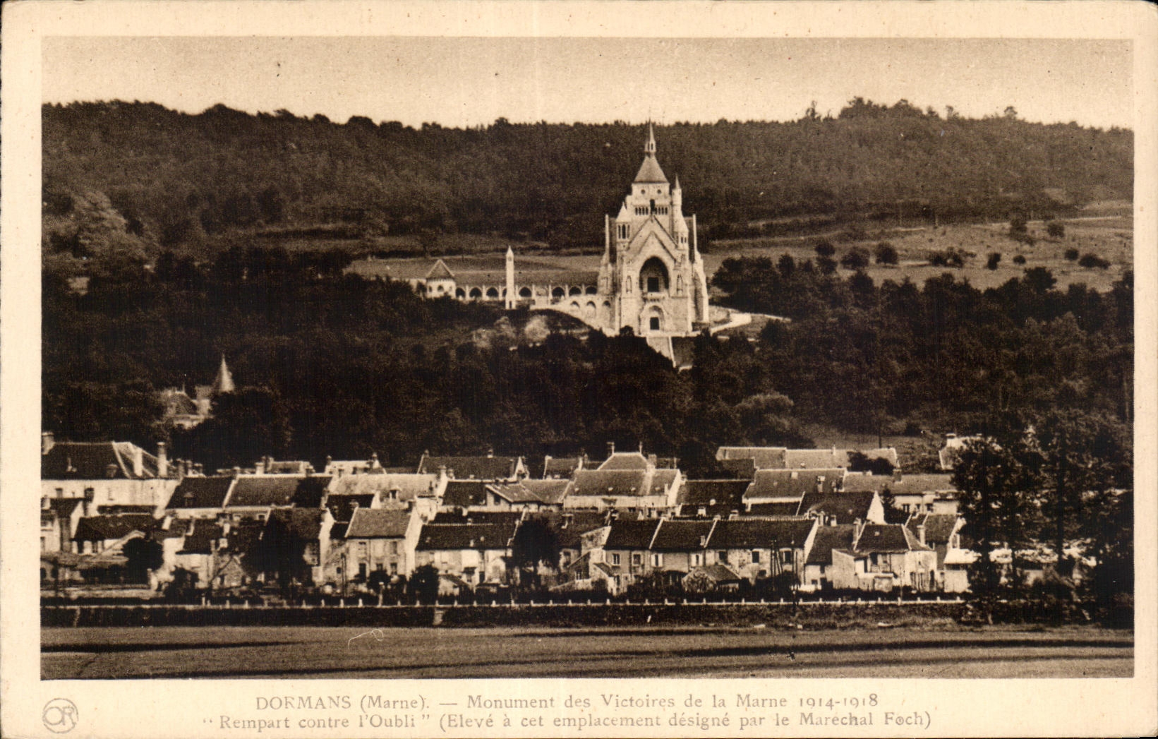 CPA Dormans (Marne) Monument des Victoires de la Marne