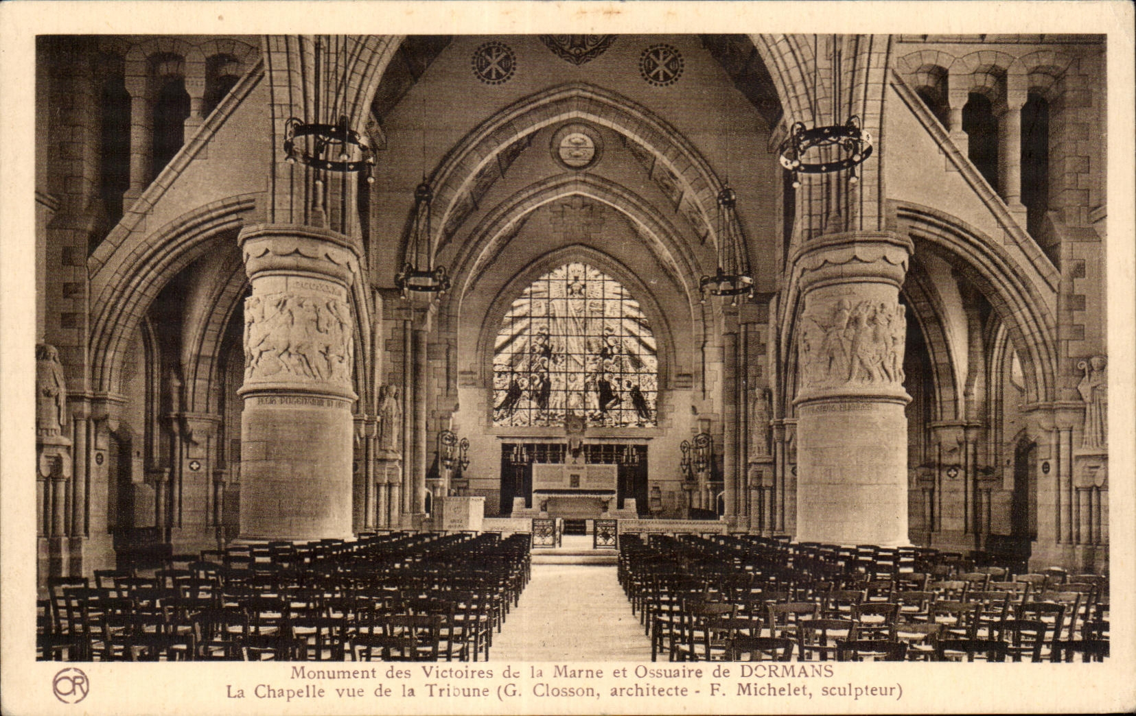 CPA Monument des Victoires de la Marne et Ossaire de Dormans La Chapelle vue de la