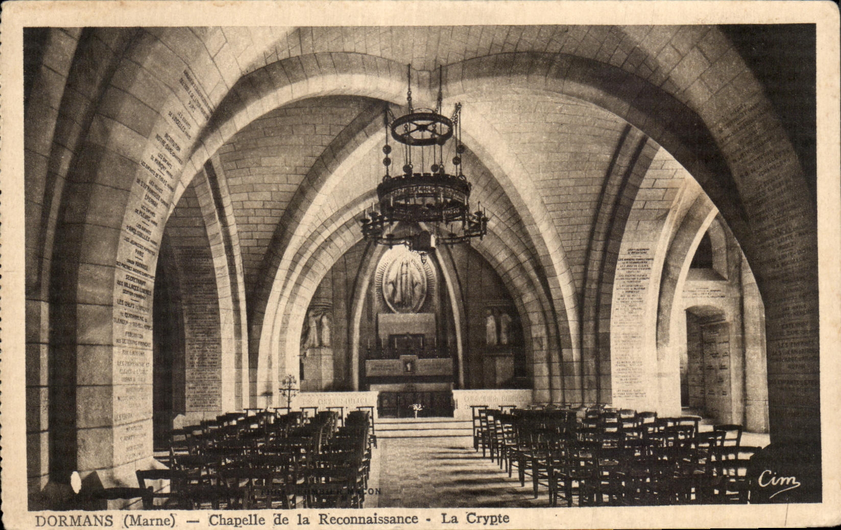 CPA Dormans (Marne) Chapelle de la Reconnaissance La Crypte