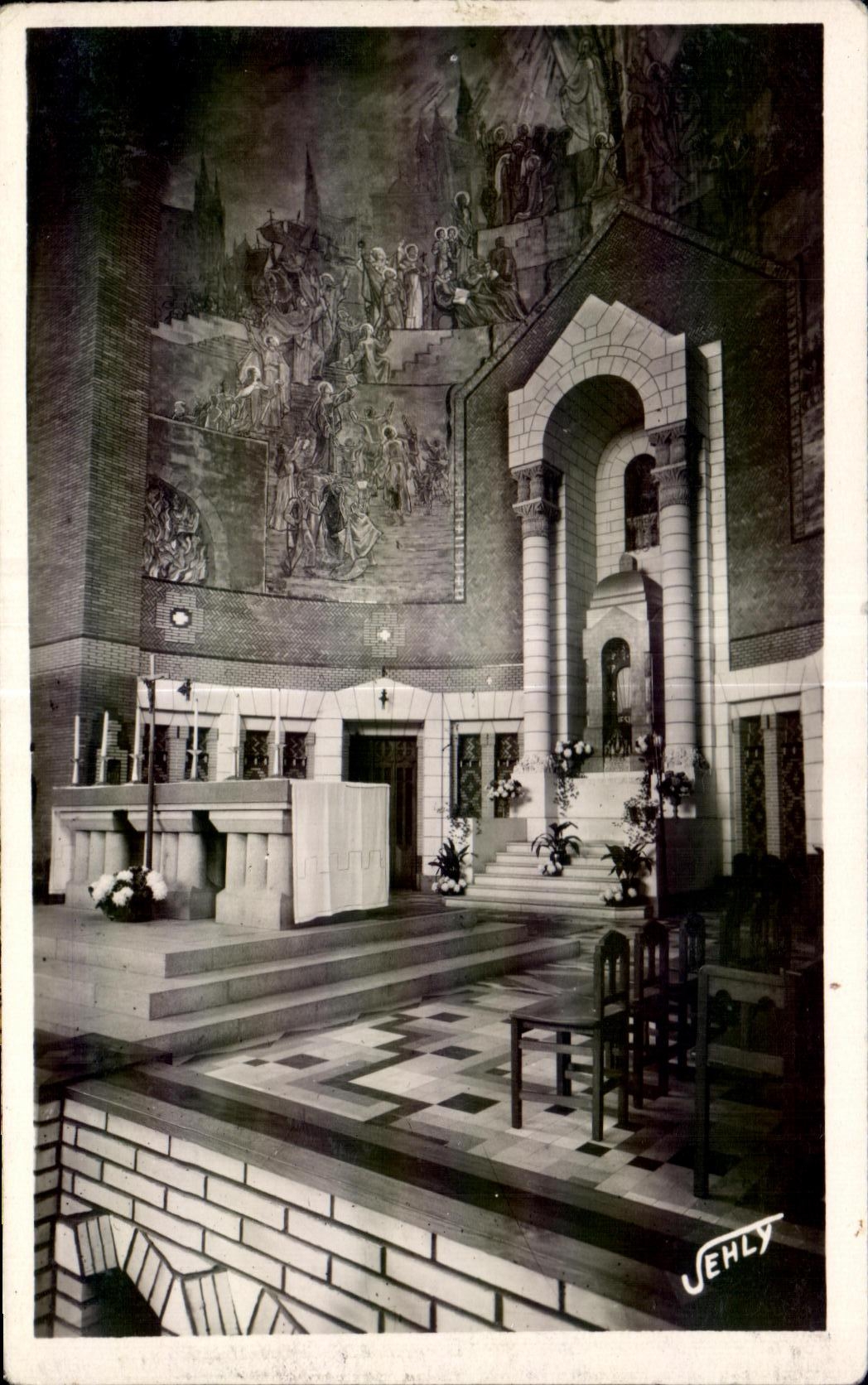 CPA Cholet Interieur de L Eglise du Sacre Coeur (M Laurentin architecte)