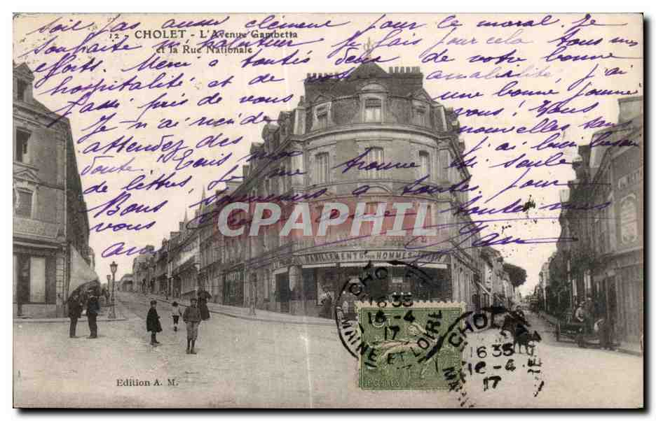 CPA Cholet L Avenue Gambetta et la Rue Nationale