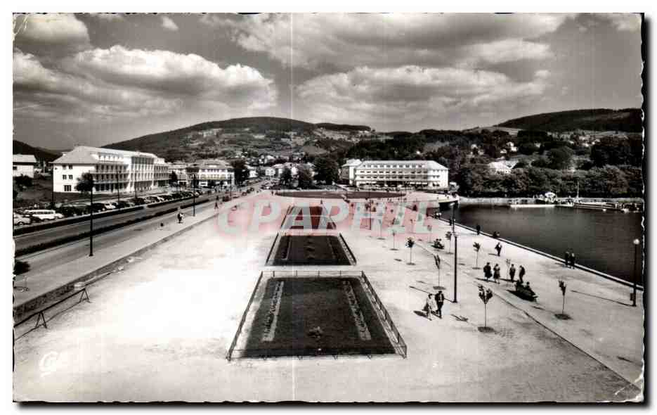 Gérardmer — L'Esplanade du bord du Lac — Réal Photo