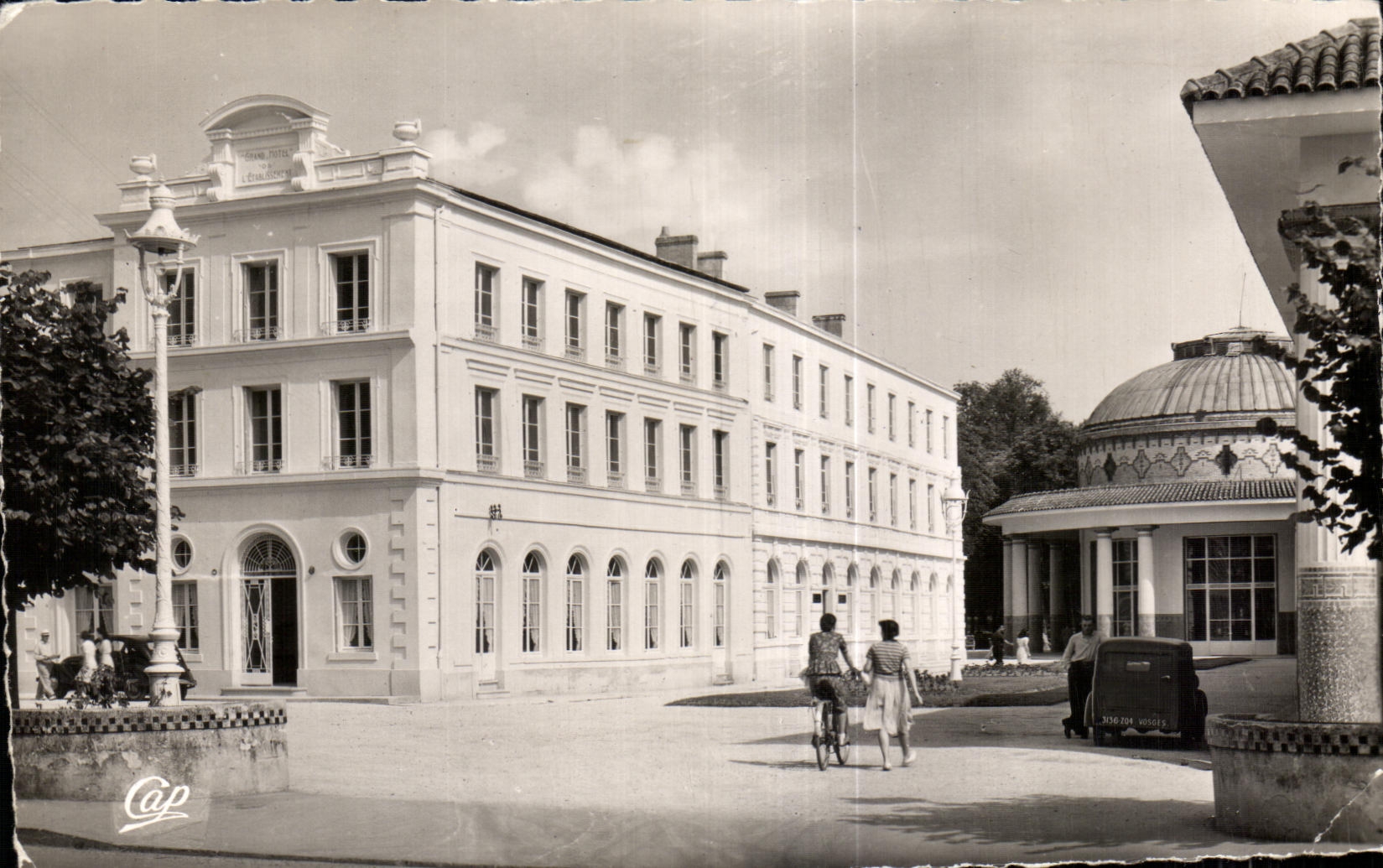 CPA Contrexeville Le Grand Hotel