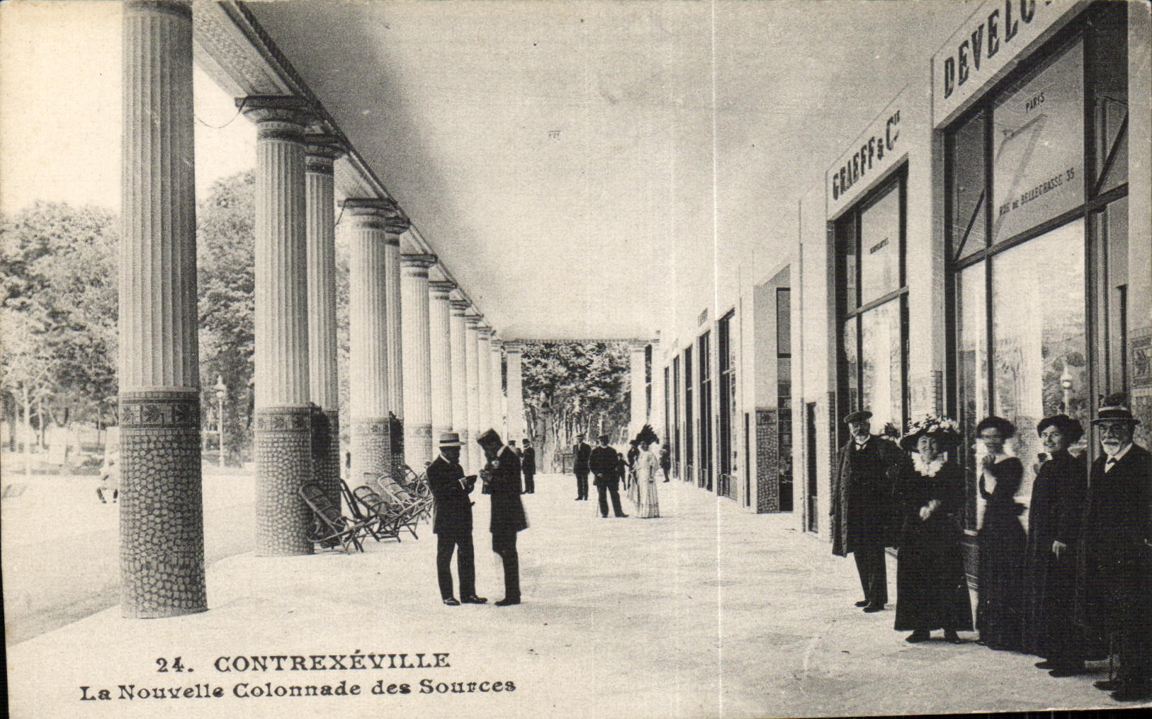 CPA Contrexeville La Nouvelle Colonnade des Sources