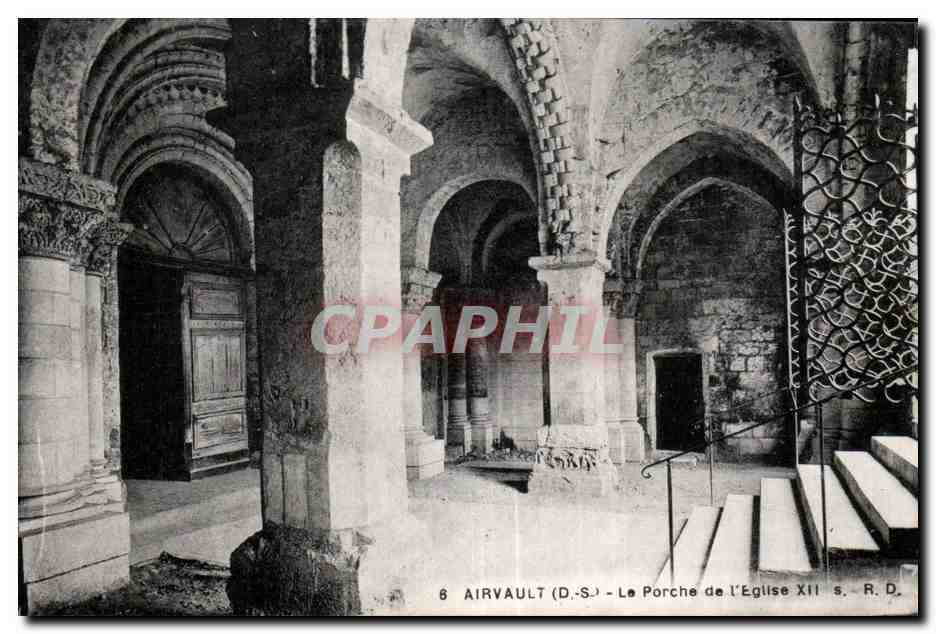 CPA Airvault Le Porche de I Eglise XII