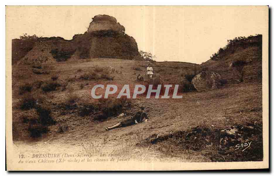 CPA Bressuire (Deux Sevres) Les du vieux Chateau (XI siecle) et les coteaux de Javst