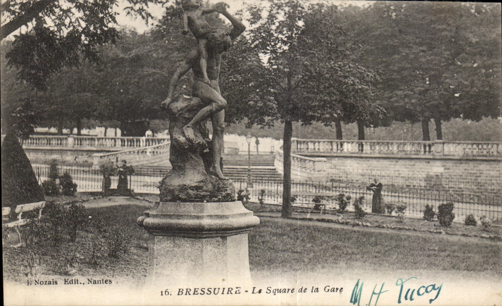 CPA Bressuire Le Square de la gare